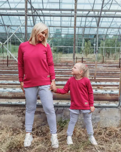 Polskie ubrania dla dzieci – czy wspólne komplety dla mam i córek to strzał w dziesiątkę?