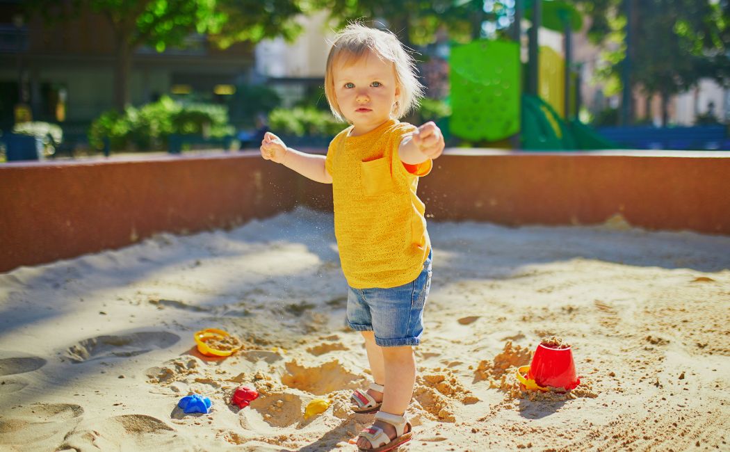 Korzyści z zabawy piaskiem i kreatywnego budowania: Uwolnij wyobraźnię swojego dziecka