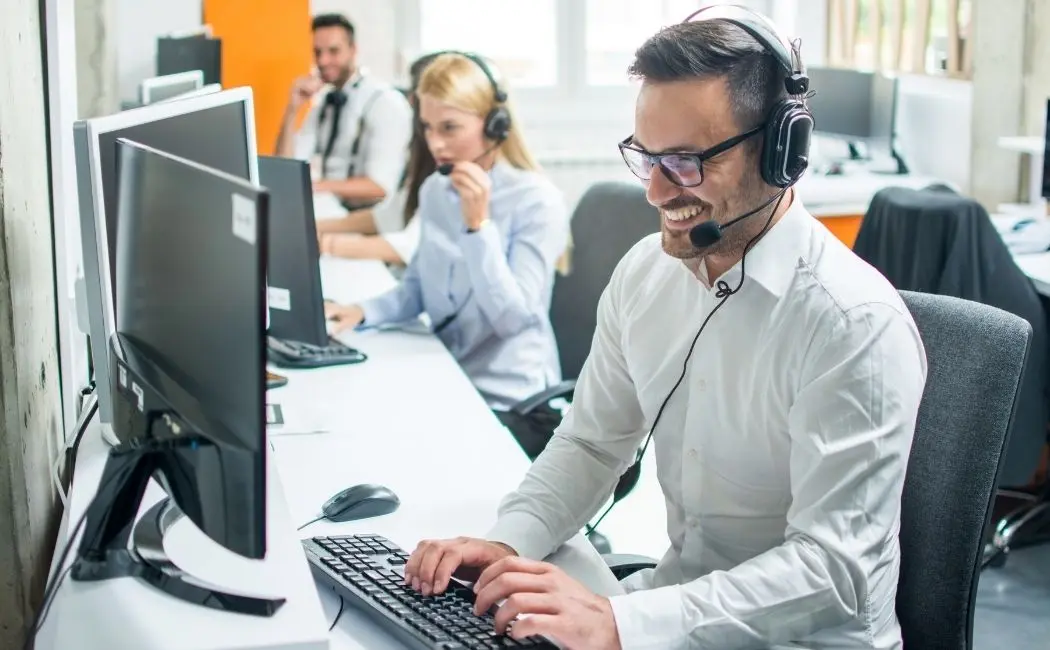 Contact center crm – czyli pomocna klientom infolinia