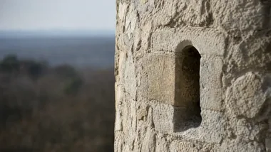 Zamek Rabsztyn walczy o tytuł najbardziej klimatycznych ruin