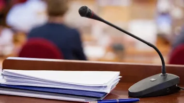 Radni zajmą się długiem spółki i opłatami za żłobek. Sesja w Wolbromiu