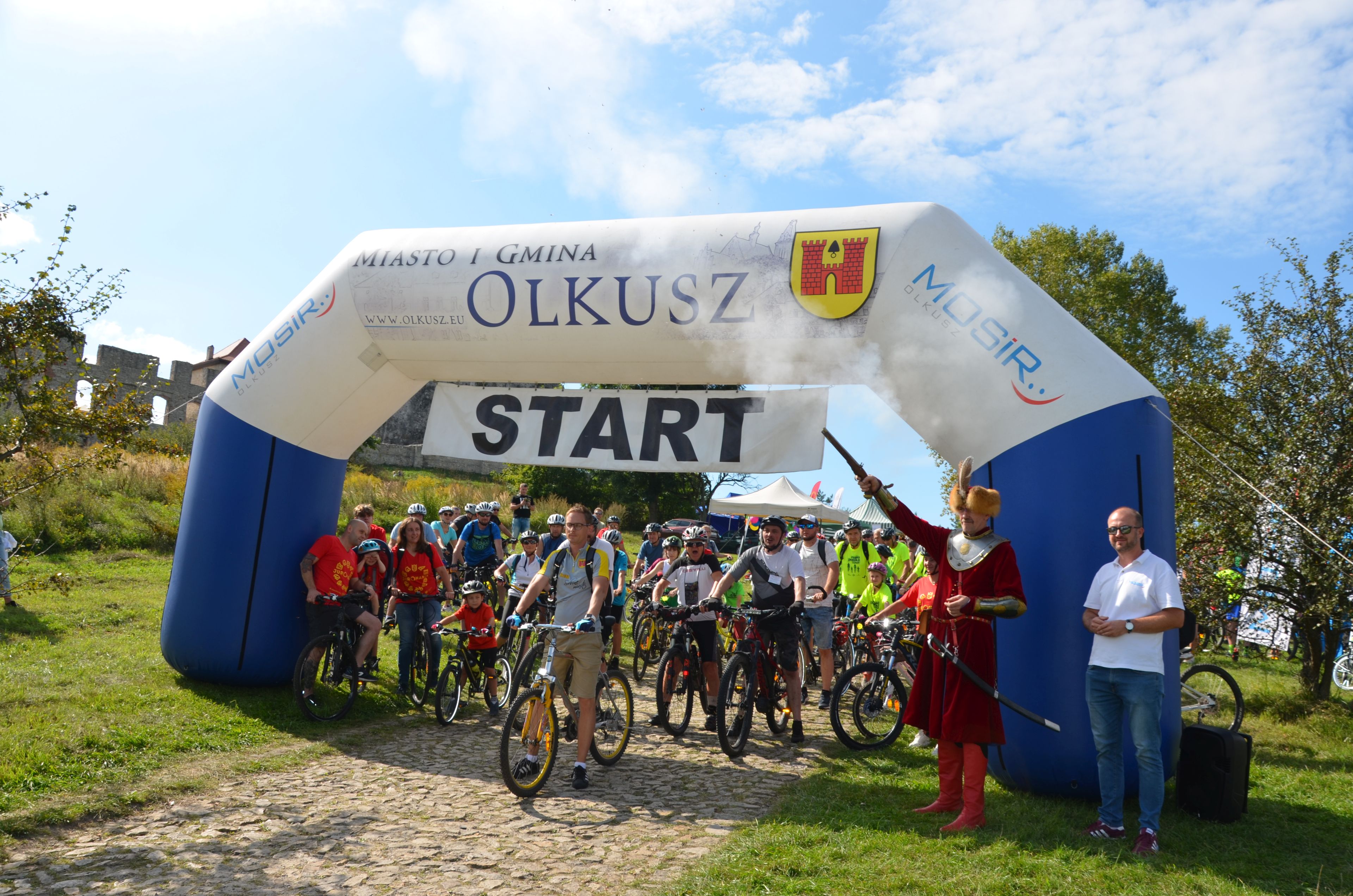 Grupa rowerzystów