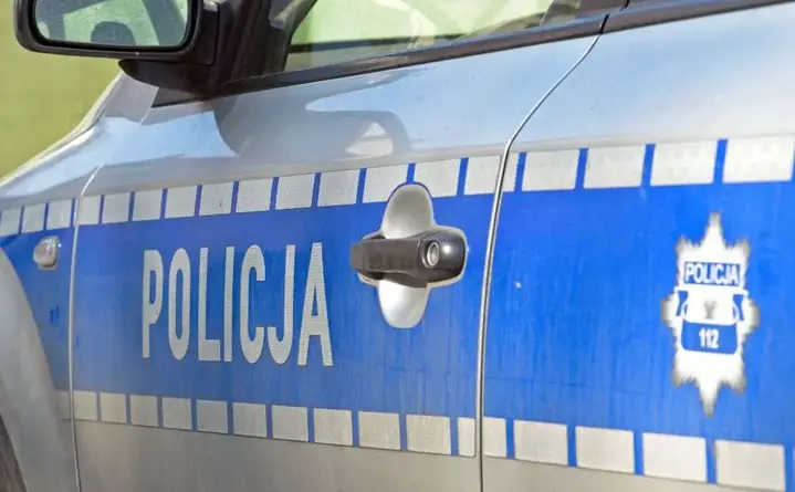 Policja na święcie ziemniaka w Trzyciążu - rozmowy o oszustwach, pokaz sprzętu i rady dla seniorów