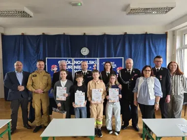 Młodzi strażacy pokazali wiedzę, a uczeń z Rodaków awansował wyżej