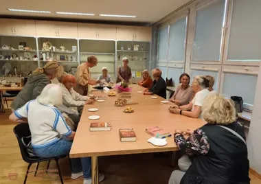 Książki, tajemnice i rozmowy przy cieście. DKK w Olkuszu wraca