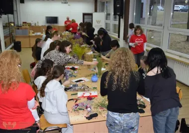 Młodzież w Olkuszu tka EKO-WIANEK WARTOŚCI - kreatywność spotyka edukację finansową