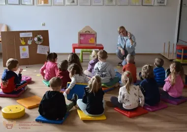 Przedszkolaki wpadły do olkuskiej biblioteki i od razu przywołały wiosnę