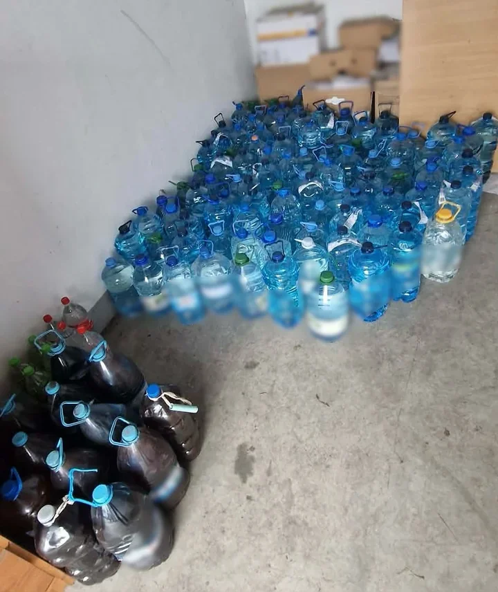 613 litrów trunku w domu 70-latka - policja weszła po wcześniejszych ustaleniach