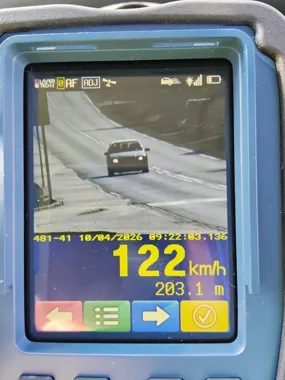 122 km/h przy przejściu - 19-latek stracił prawo jazdy