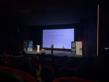 Substancje, psychika, ekrany. Policja z Olkusza zebrała ekspertów