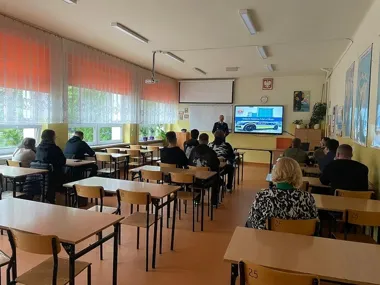 W Olkuszu policjanci pokazali studentom, jak wygląda służba od środka