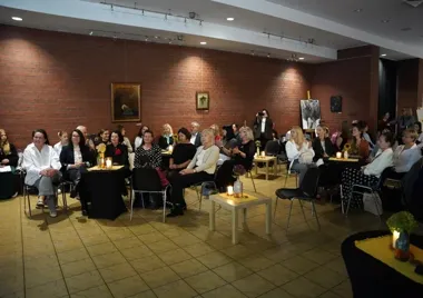 Wychowankowie zaprosili nauczycieli do Centrum Kultury. Spotkanie miało wyjątkową oprawę