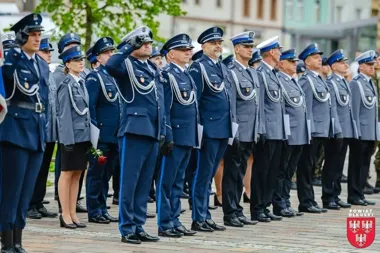 Policyjny mundur to odpowiedzialność. W Olkuszu uhonorowano funkcjonariuszy